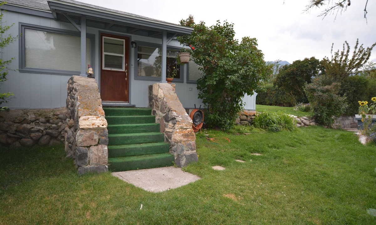 Gardiner House | Perfect For Families, Couples, And Dog Friendly! Short Walk To YNP!