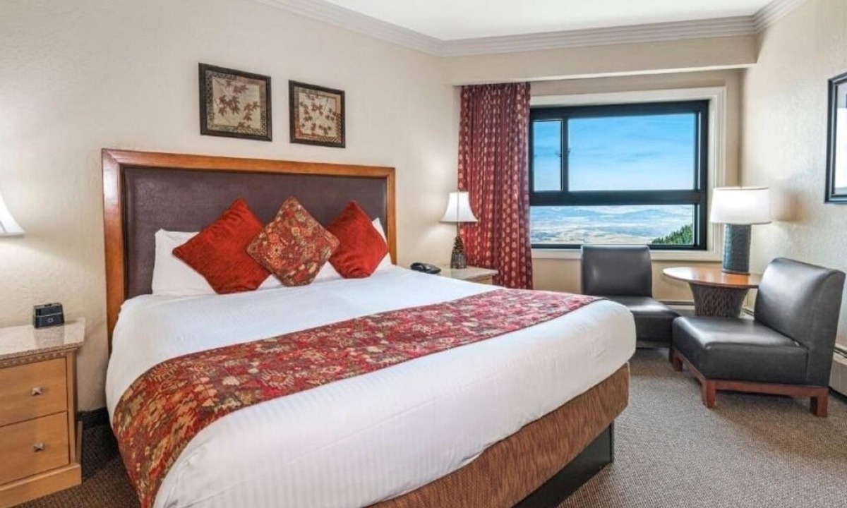 Tahoe Village Apartment | Perfect for Groups: Four Mountain Villa w/Sauna, Pools, BBQ & Arcade Fun