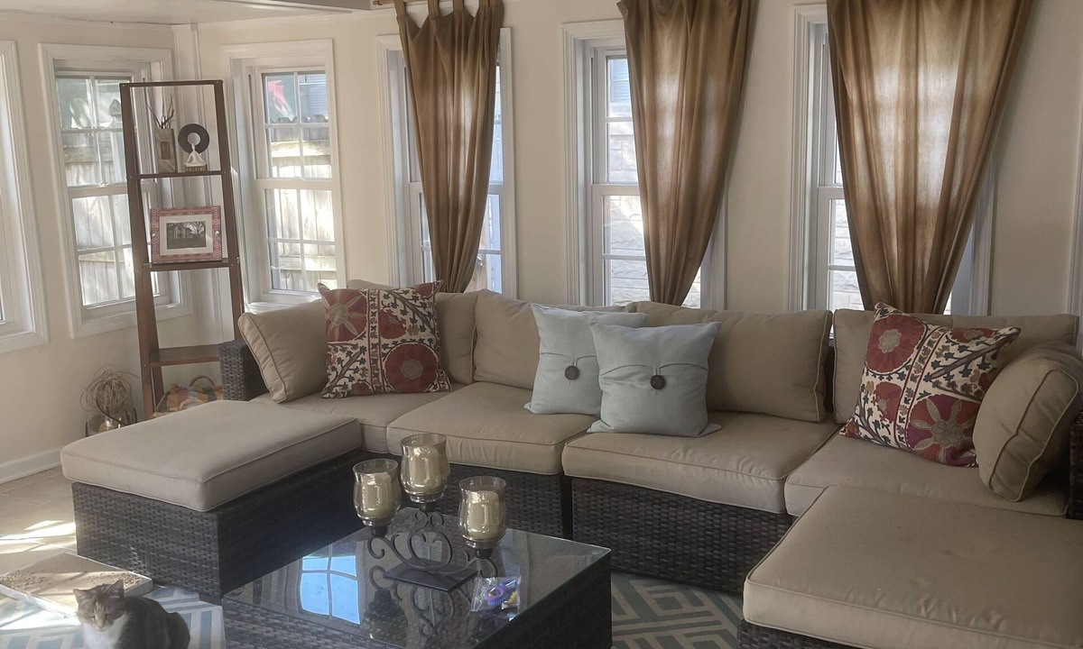 North Kessler Manor House | Perfect house that’s located in the heart of Indy!