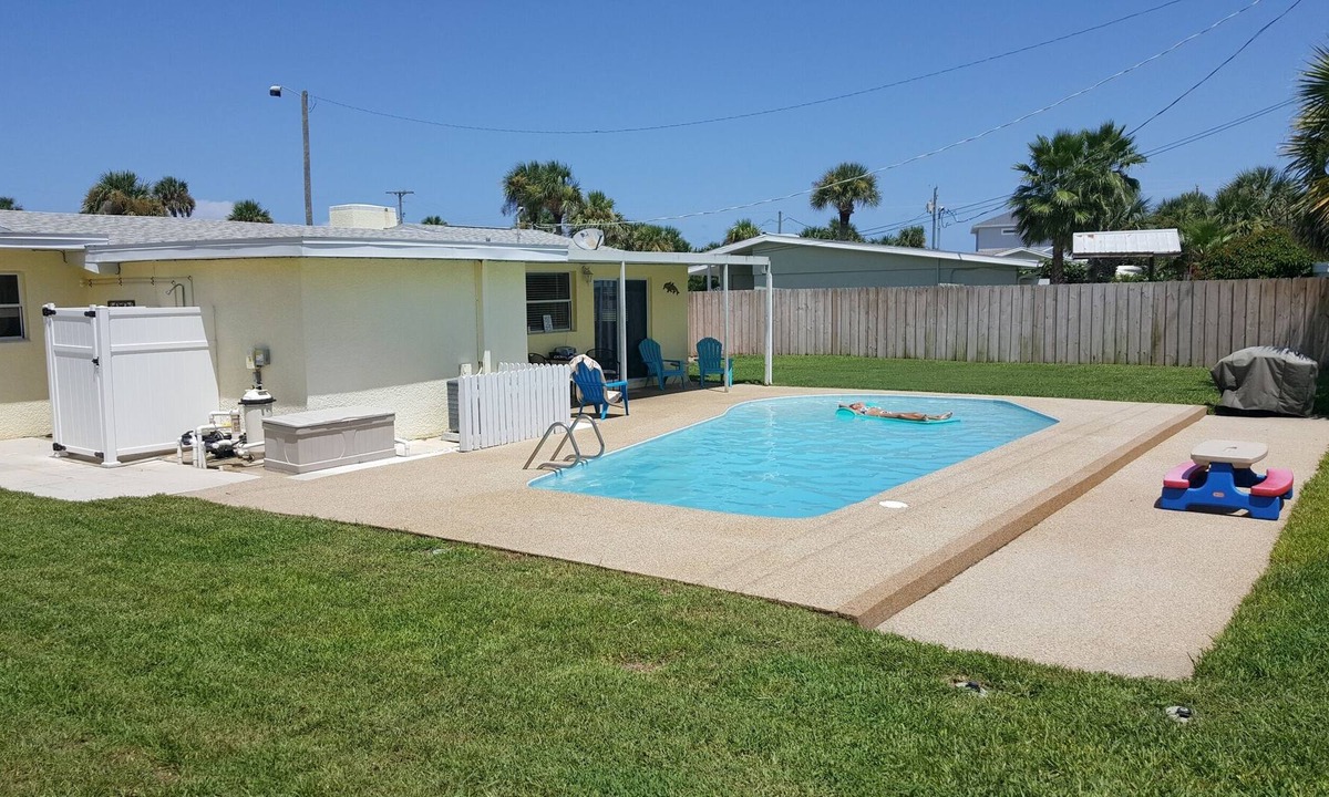 Ormond Beach House | Pet Friendly Beach House With Pool. The beach is just a 1 min walk.