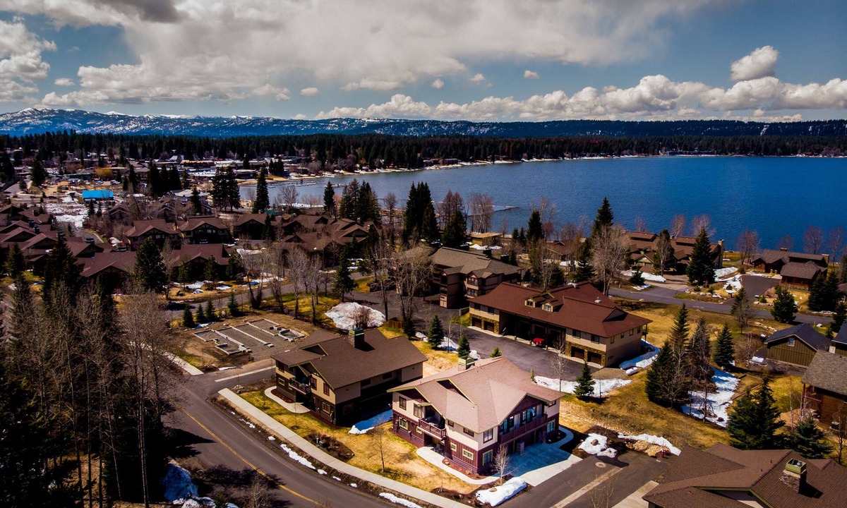 McCall Condo | Pet Friendly High End Condo Steps from Payette Lake and downtown McCall