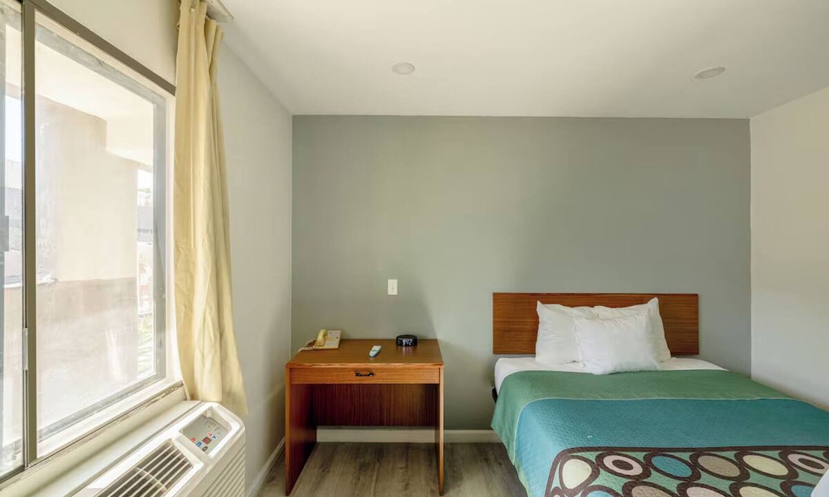 Barstow Hotel | Pet-Friendly Junior Room Queen Bed w/Retro Atmosphere - Enjoy 66 Route Charm