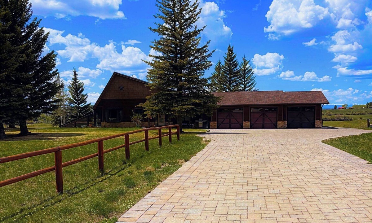 Pinedale House | Pinedale's Mountain Vista