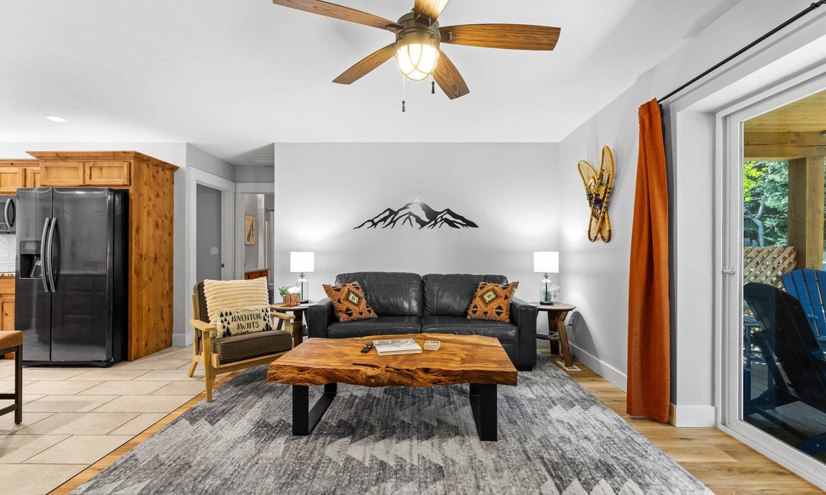 McCall House | Pineview on Baycolt- remodeled w/great parking, near downtown and golf course