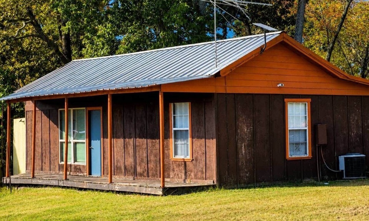 Quitman Cabin | Playin Hooky on Lake Fork-Waterfront-Boat Ramp