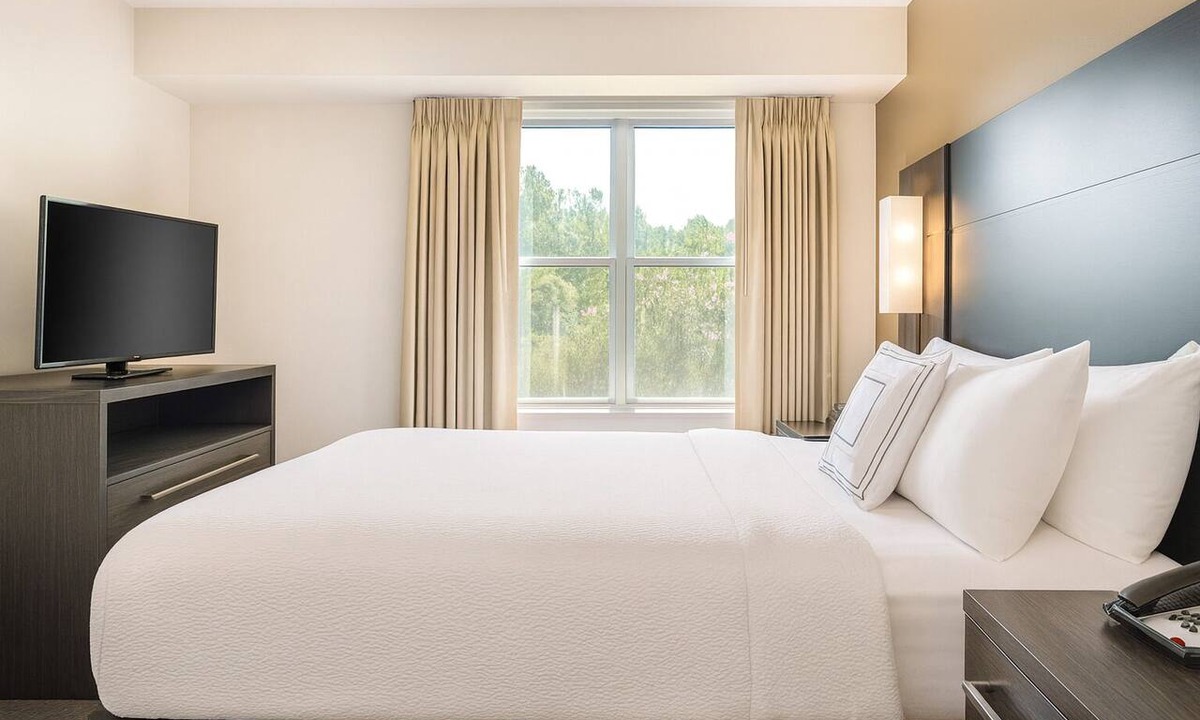 Cary Hotel | Pleasant Stay! Spacious and Pet-friendly 2BR Suite, Free Breakfast, Outdoor Pool