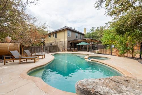 Deer Park At Maple Run House | Pool-Hot Tub-Putting Green-Arcade-Oasis