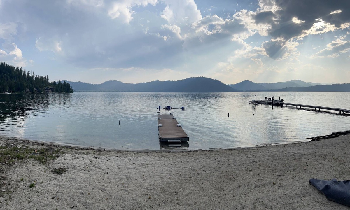 Coolin House | Priest Lake Waterfront Property With Majestic Lake & Mountain Views.nn