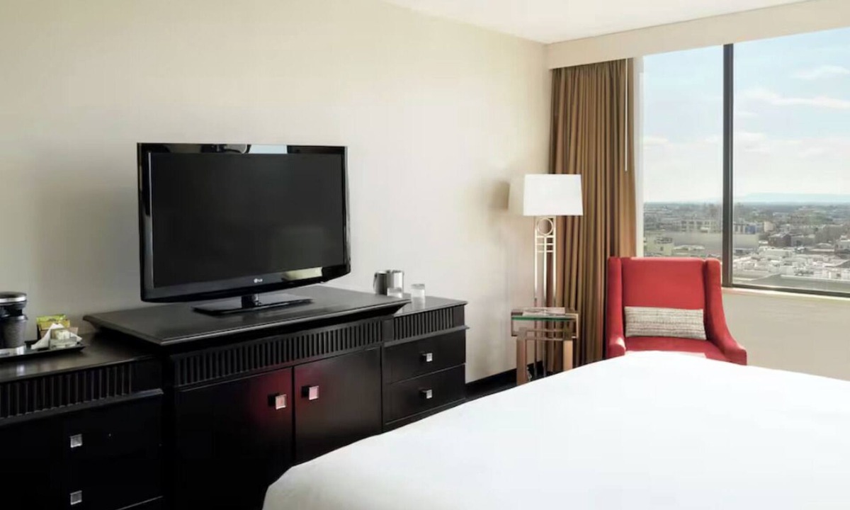 Little Tokyo Hotel | Prime Shopping Base near The Broad- 0.7 miles l Explore the Jewelry District