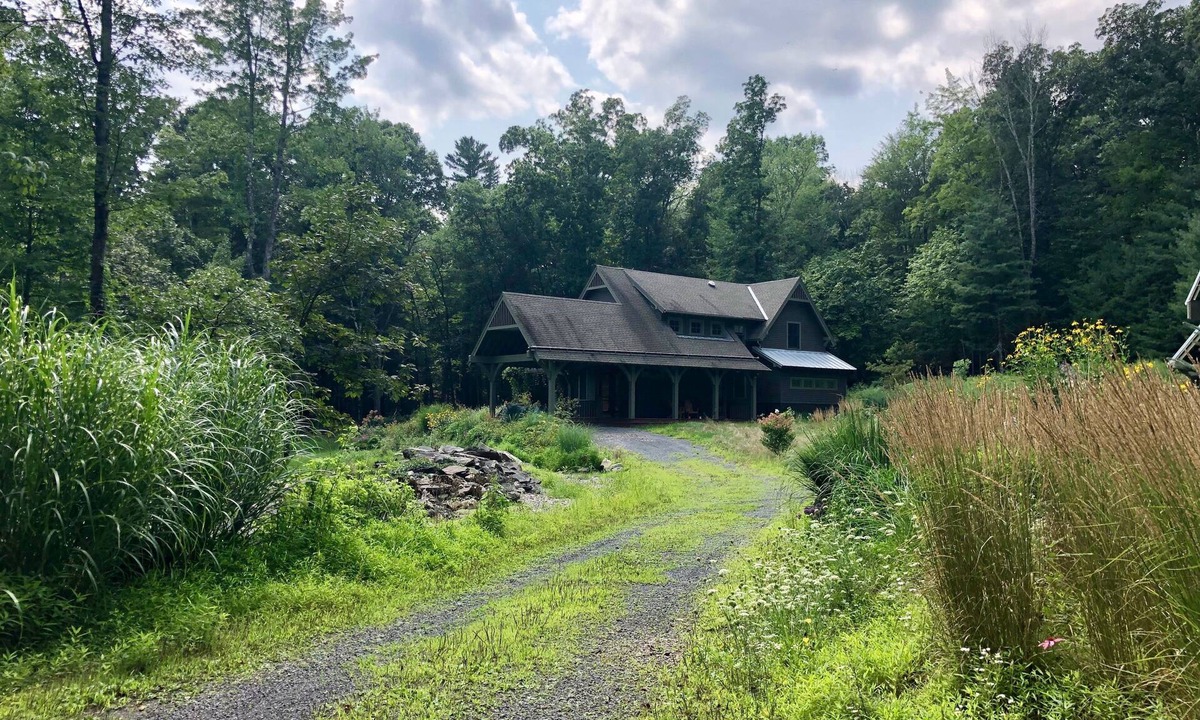 Accord House | Private 6 Acre Catskills Retreat Between Mohonk and Woodstock - Sleeps 8