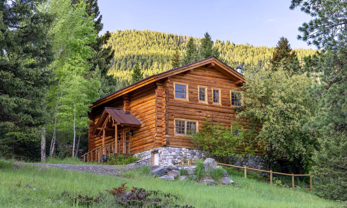 Gallatin Gateway House | Private and spacious mountain retreat w/views, privacy, hot tub, & guest house!
