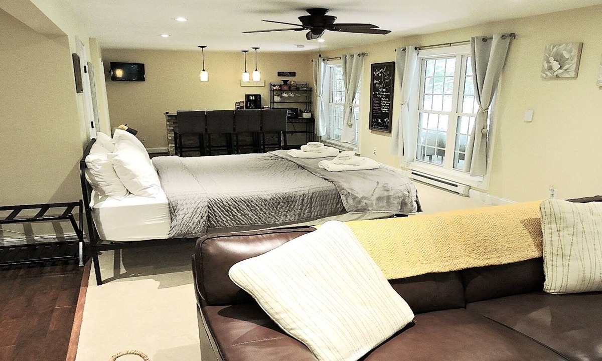 Palmyra Apartment | Private Guest Suite by Wineries/Orchards/Cville