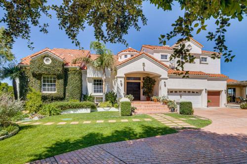 Topanga Villa | Private Malibu Villa w/Mtn & Sunset Views!
