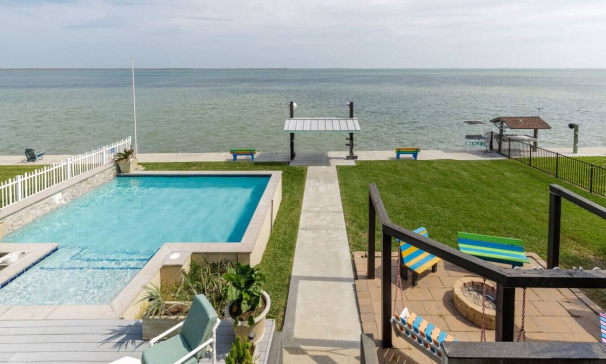 Palm Harbor House | Private Oasis at Kokomo