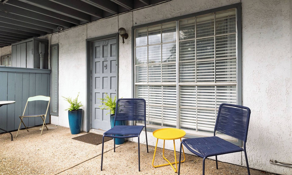 North Dallas Condo | Private Patio + Community Pool - First-Floor Condo