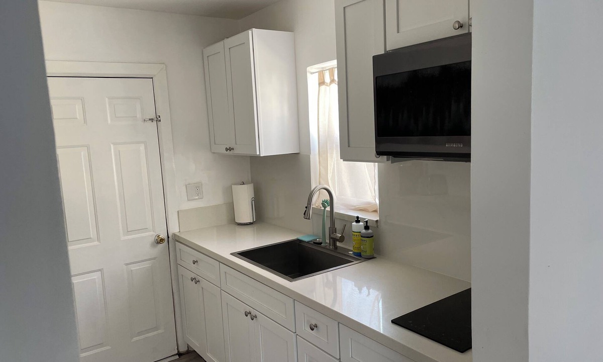 Downtown Phoenix Cottage | Private Pet-Friendly Casita F
