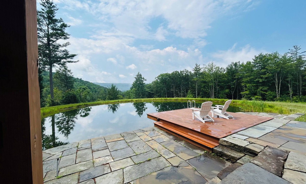 Town of Broome Apartment | Private Pond side Stay