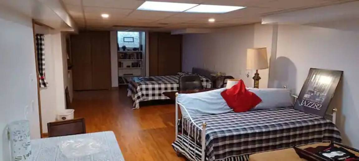 Speedway Resort | Private room ∙ 1 guest