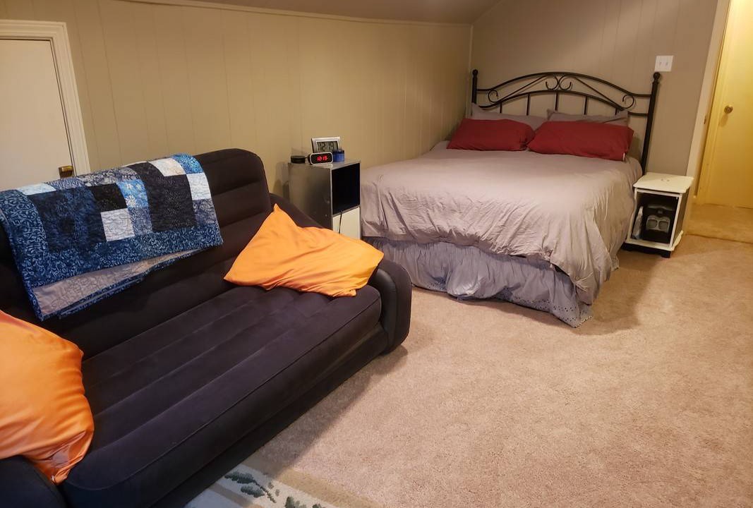 Bartlett Resort | Private room ∙ 3 guests