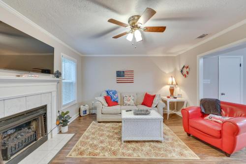 Summerville House | Quaint Augusta Townhome: 3 Mi to the Masters!