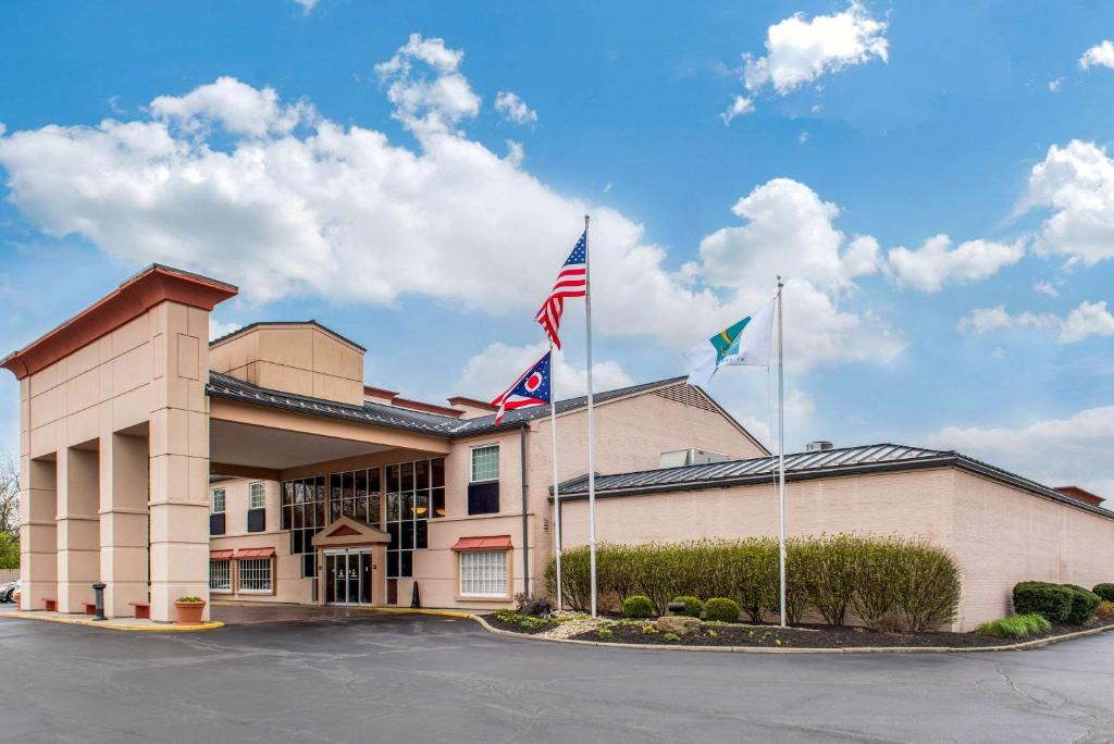 Blue Ash Hotel | Quality Hotel Conference Center Cincinnati Blue Ash