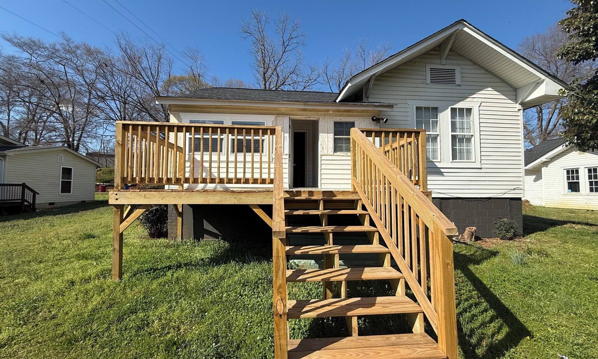 Drayton House | Quiet 2BR Near Downtown & Hospitals – Sleeps 4 Spartanburg