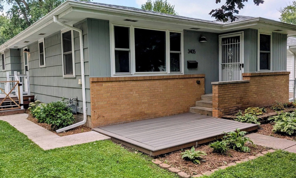 Lee Park House | Quiet 3BR/2FB Mid-Modern Home, Park Access, Pet Friendly, 15 Min from Downtown