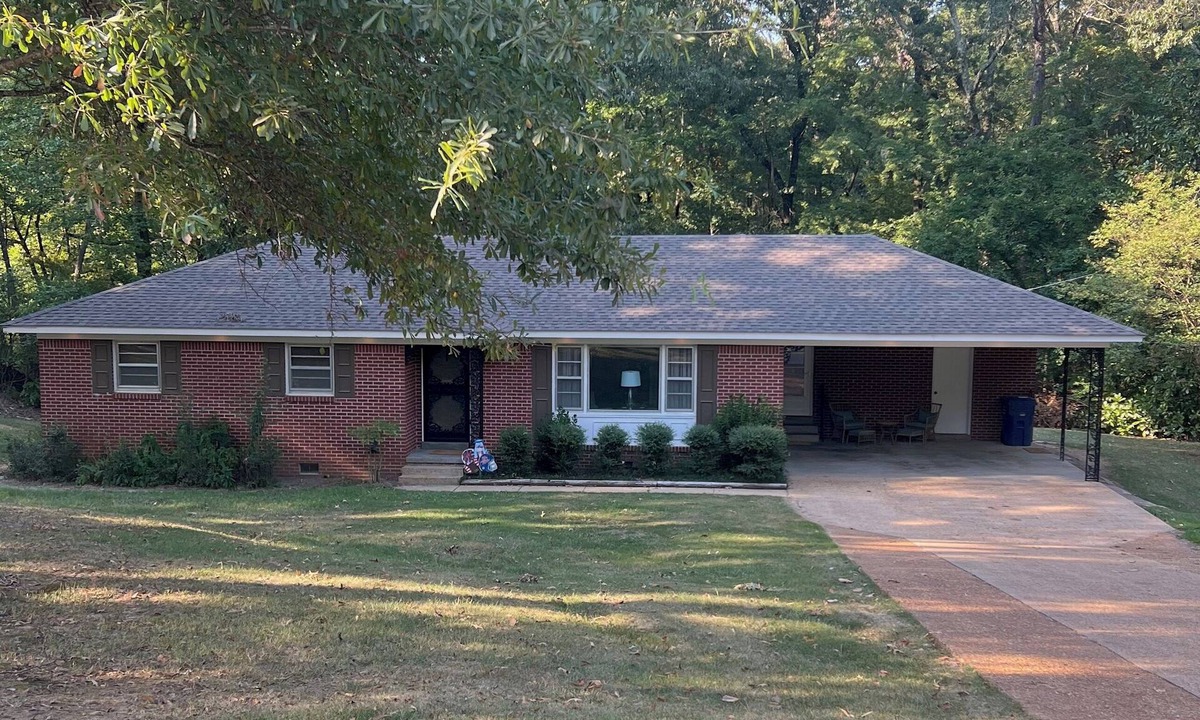 Batesville House | Quiet and peaceful retreat in Batesville, MS