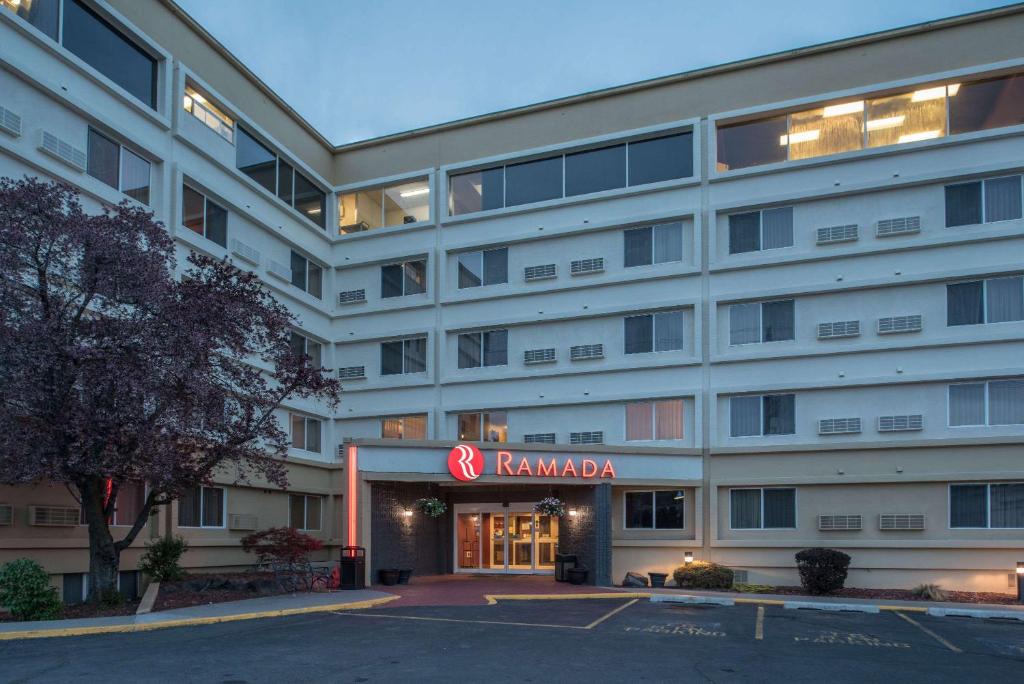 Ramada | East Central
