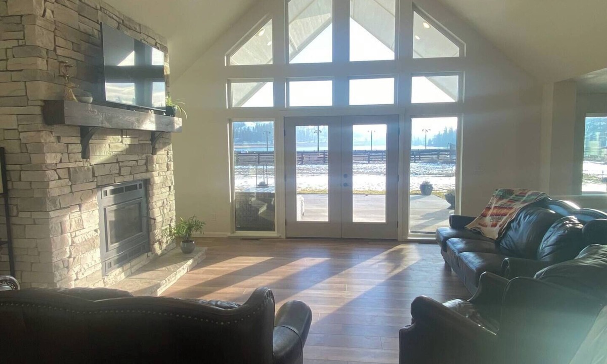 Medical Lake Other | Ranch with a Lakeview! Mini cows and goats outside your doorstep!