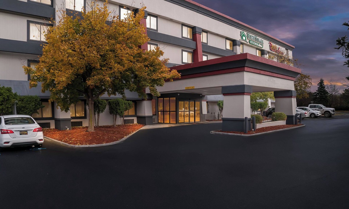 Flint Hotel | Red Roof Inn Flint