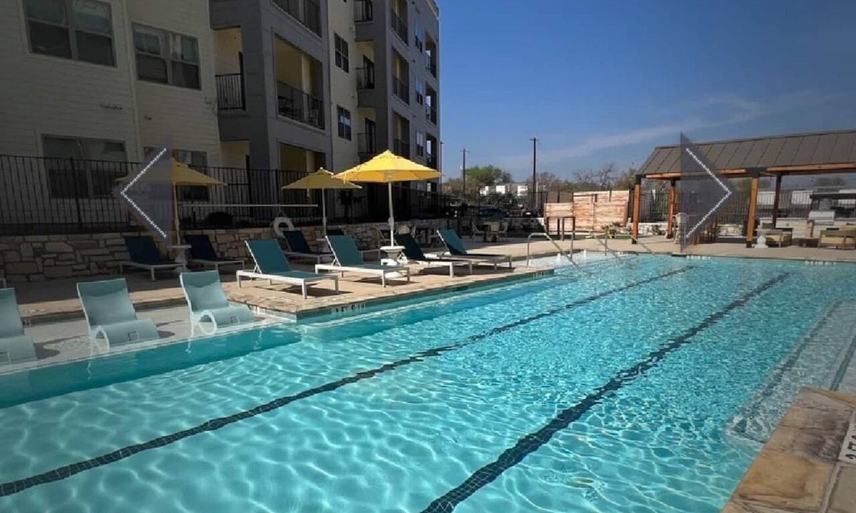 Medical Center District Apartment | Regal Hideaway | Pool Near Lackland + Med Ctr Gym!