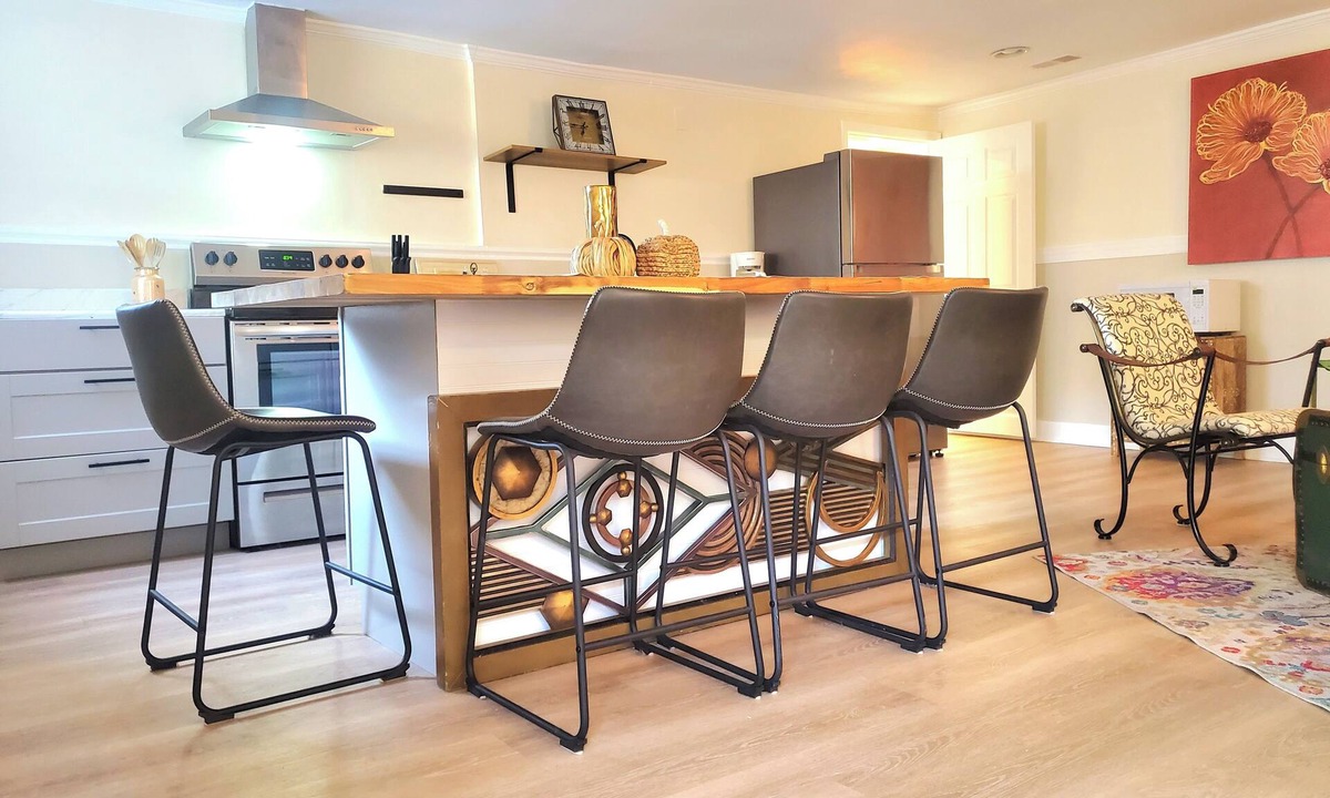 North Charleston Cottage | Relax in modern comfort and style, located in North Charleston.