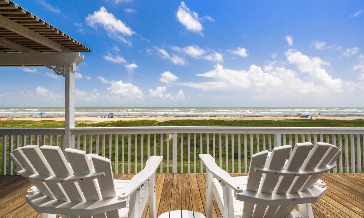 Galveston House | Relaxing Beachfront Escape