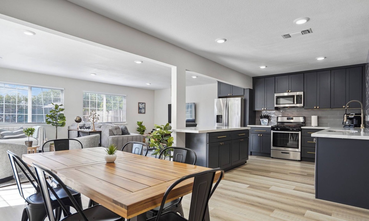 Citrus Heights House | Relaxing Poolside Haven in Citrus Heights