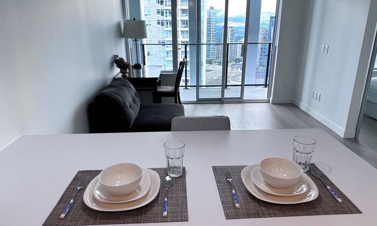 Metrotown Condo | Relocation Special/Monthly stay-New condo at Metrotown