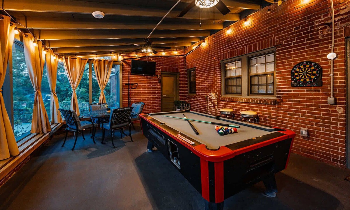 San Marco House | Renovated 2BR w/Porch & Pool Table San Marco