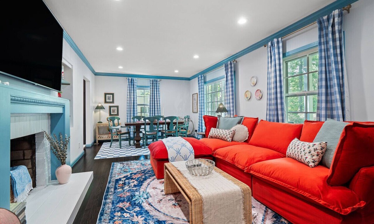 Moreland Hills House | Renovated Cottage|Game Room|Fire Pit|Sleeps 8