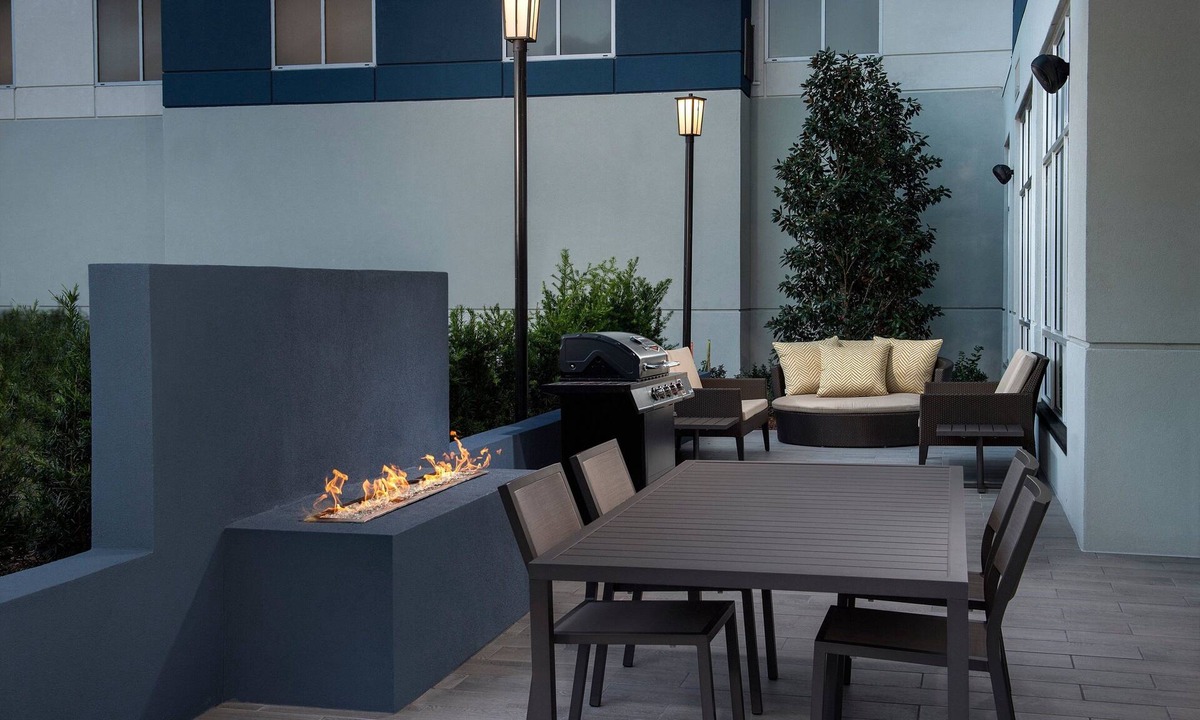 Downtown Jacksonville Hotel | Residence Inn by Marriott Jacksonville Downtown
