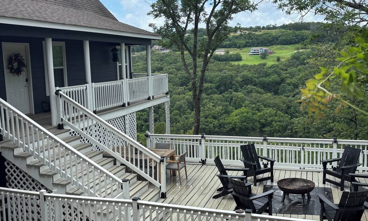 Park Hill House | Retreat on Lake Tenkiller: Spacious Home, Lake Views, Expansive Deck & Fire Pit