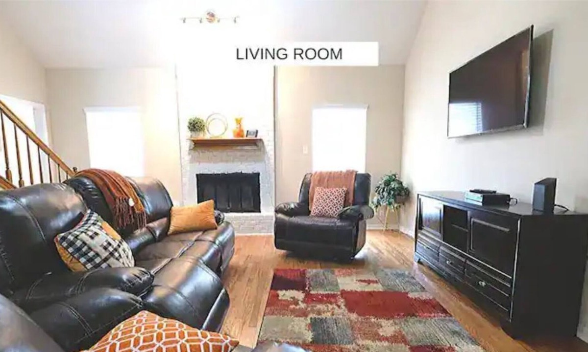 Pecan Grove House | Richmond/Sugarland - Oasis, 6 Beds, 4 Bdrm, 3 Bath
