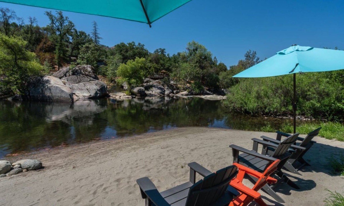 Three Rivers Cottage | Riverfront Guesthouse with Tranquil Swimming Hole