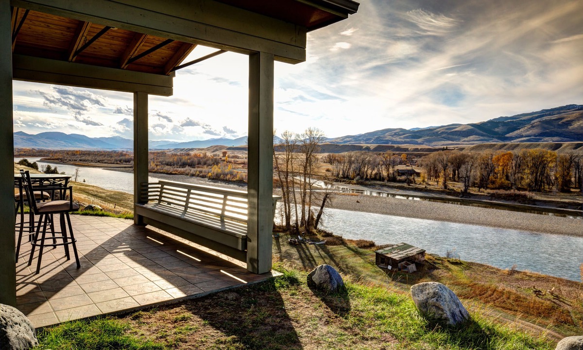Livingston House | Riverfront property with the best views in Paradise valley!