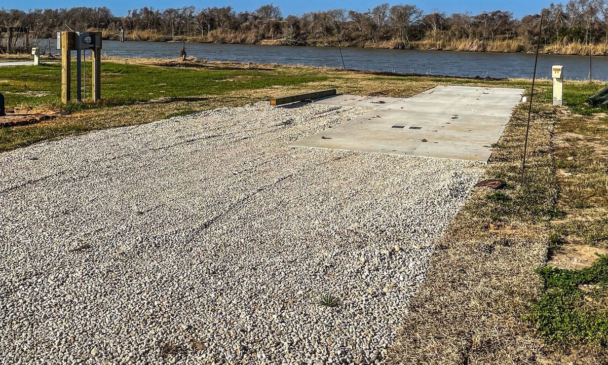 Matagorda RV Rental | Riverfront RV Spot #2