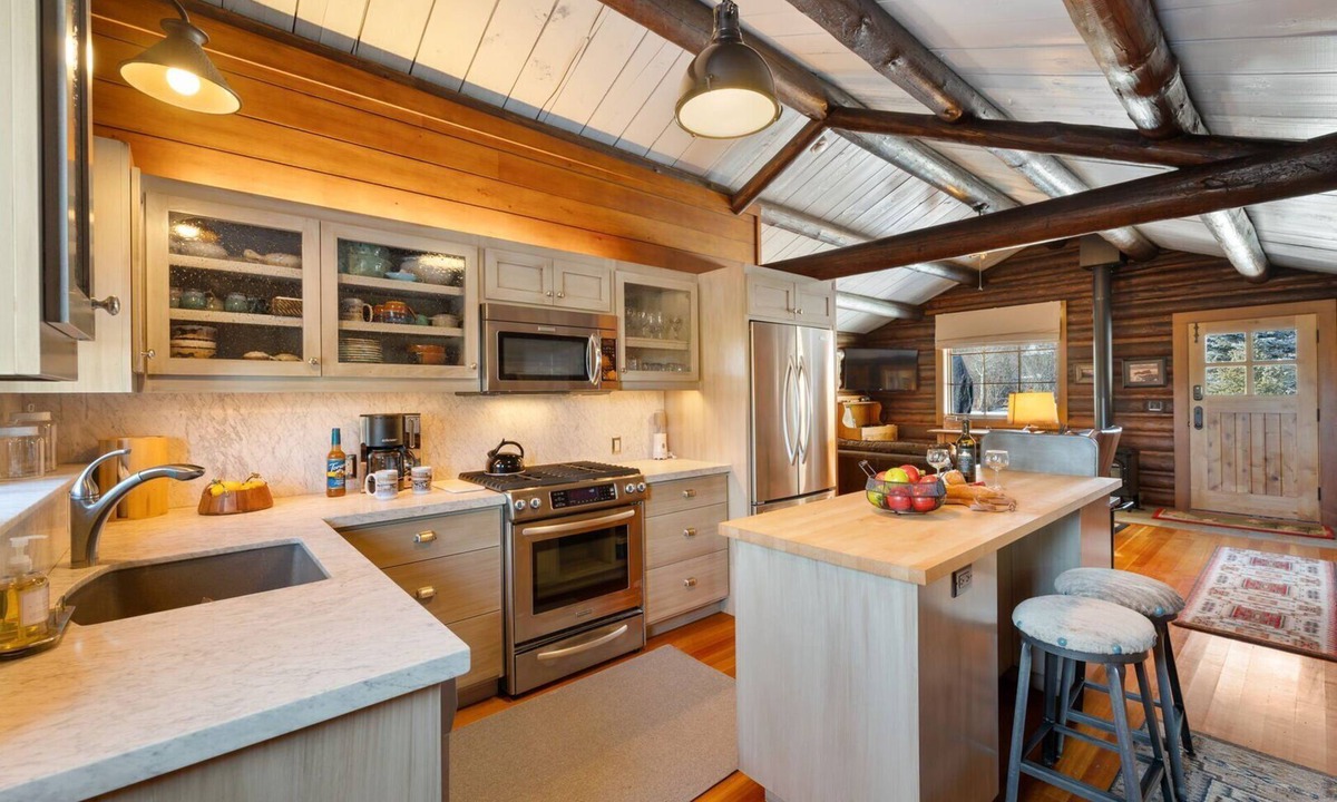 Wilson Cabin | RMR: Fish Creek Cabin- Charlie in Wilson, WY