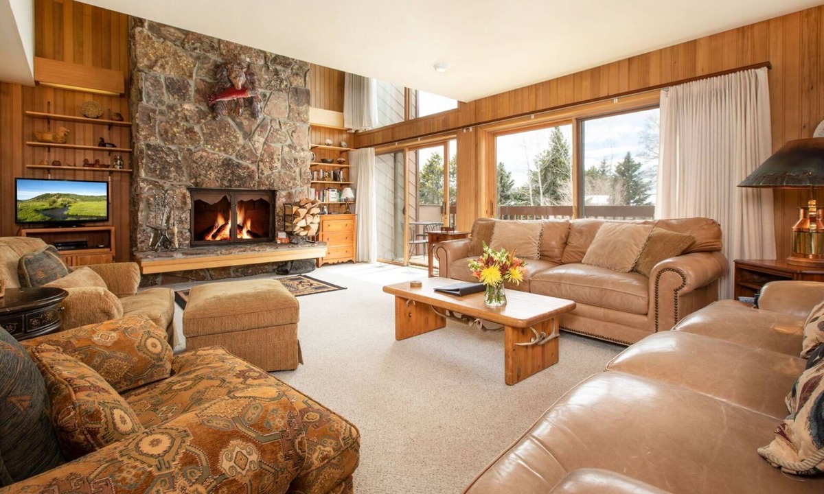 Teton Village House | RMR: Wind River 10 Condo in Teton Village
