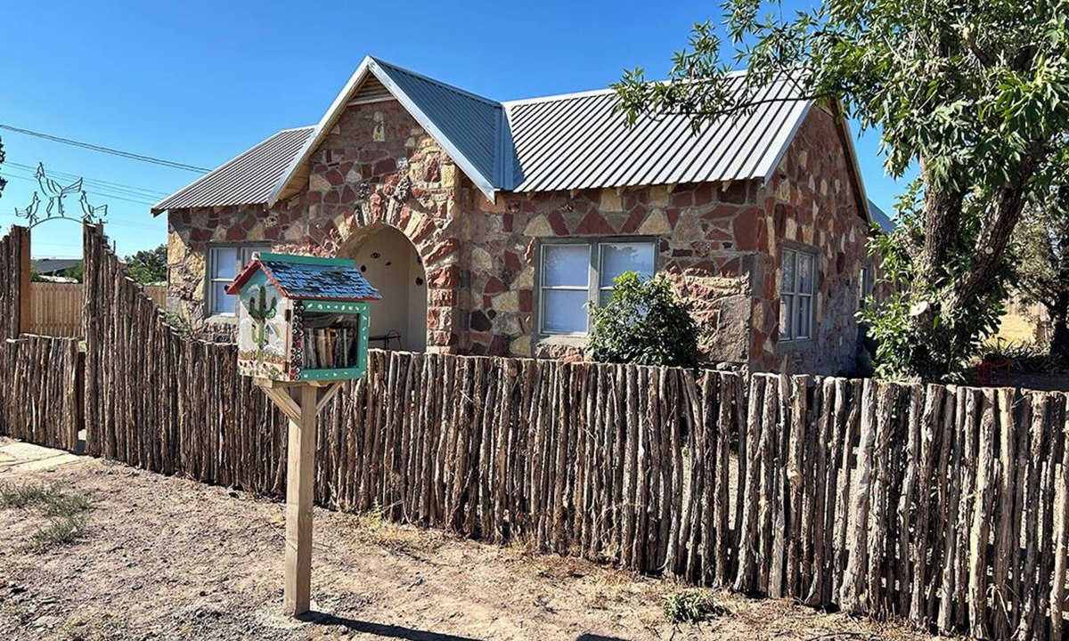 Fort Davis House | Rock house with guest house in the heart of Fort Davis
