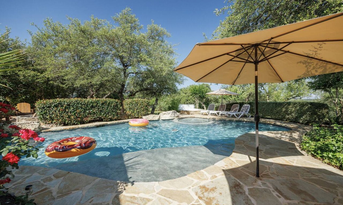 Wimberley House | Rock 'n' Wood - Pool, 3 Living Quarters, 2 Hot Tubs, Sleeps 13, Minutes to Downtown Wimberley!