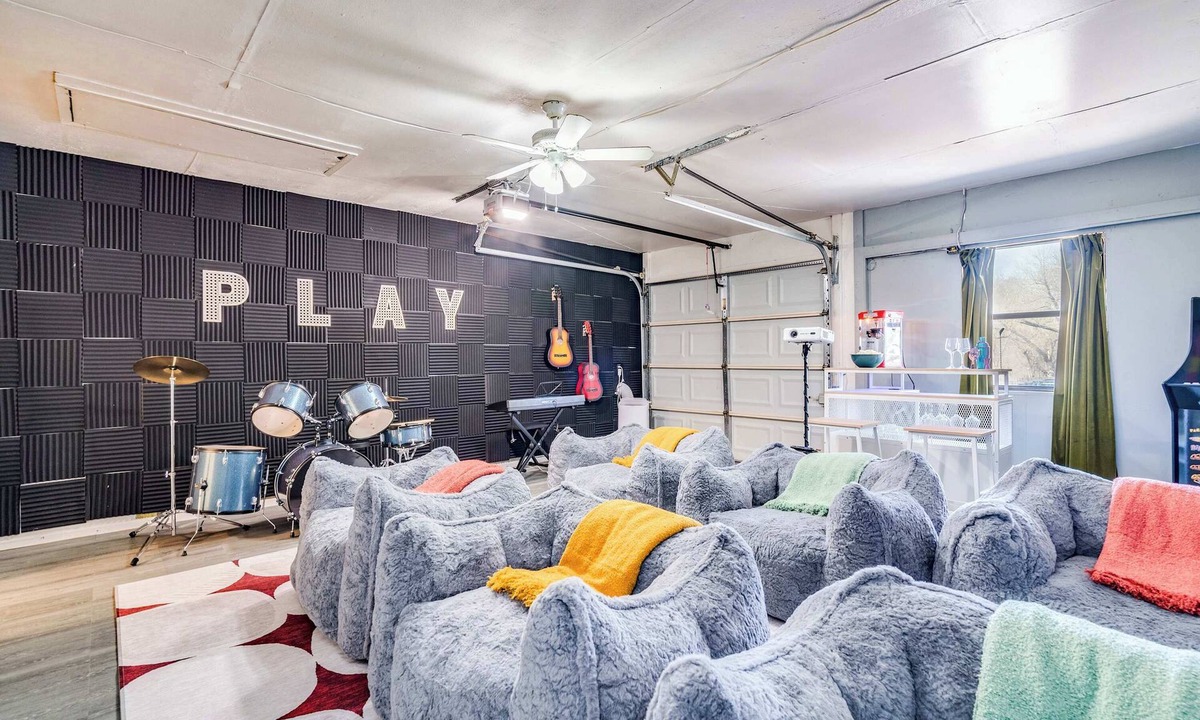 University Hills House | Rockstar Home: Jam Garage Theater & Music Room
