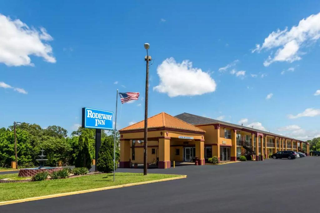 Denmark Hotel | Rodeway Inn Denmark-Jackson